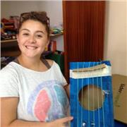 Profesora de clases para niños/as de primaria